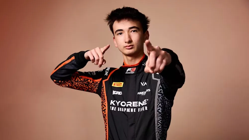 Enzo Deligny official VAR studio portrait in racing gear